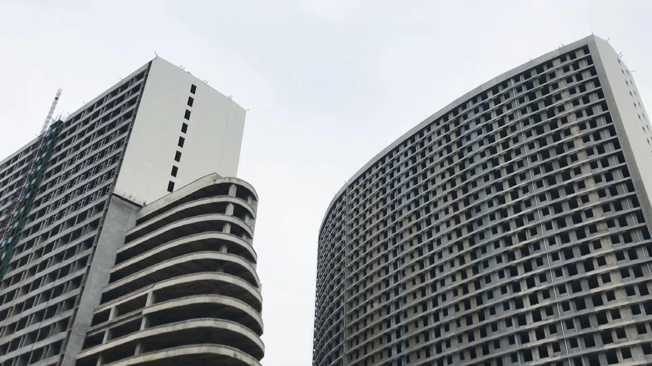 这么好的位置它烂尾了，曾引入中信城开和万达集团，也没救活它