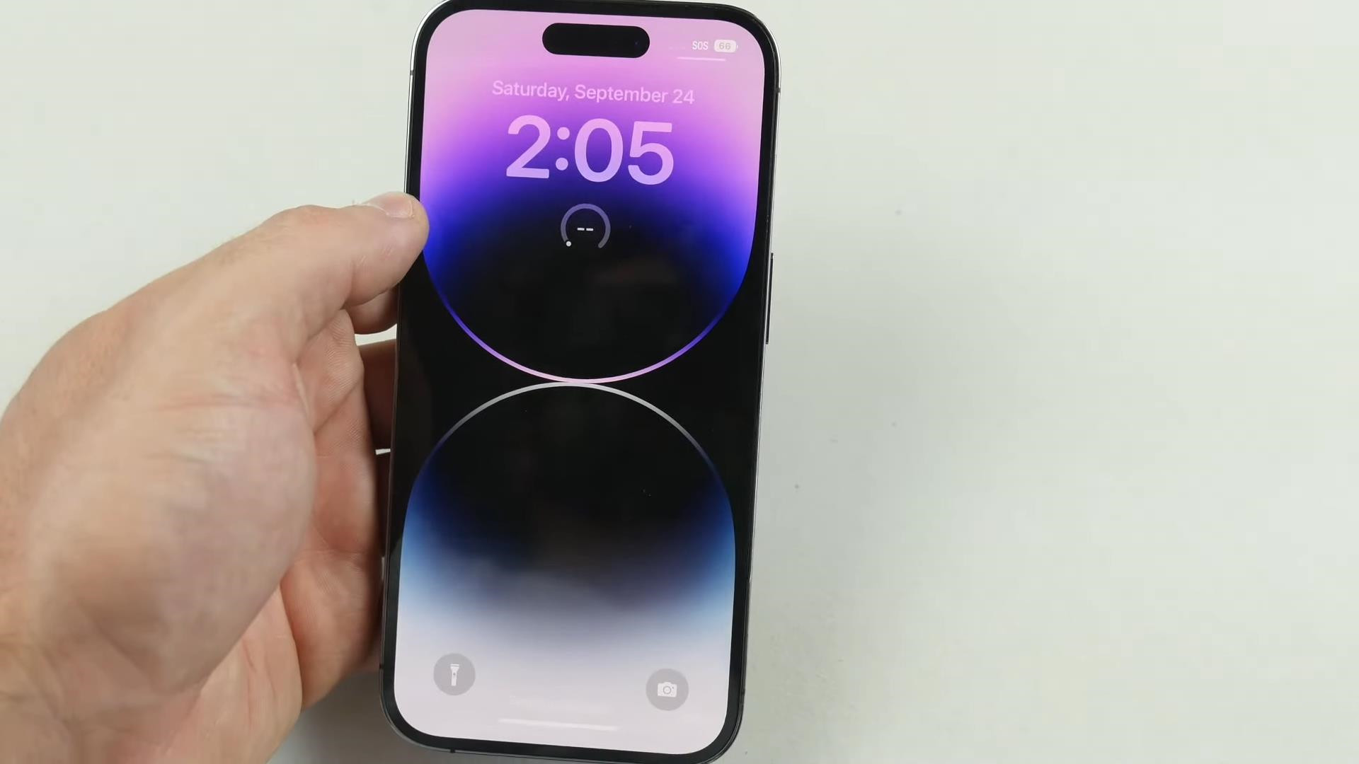 苹果14pro手机摄像头翻车普遍吗,iphone14pro摄像头玻璃有多强