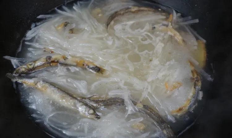 中老年人每天吃多少高蛋白合适,老人多食高蛋白食物好吗