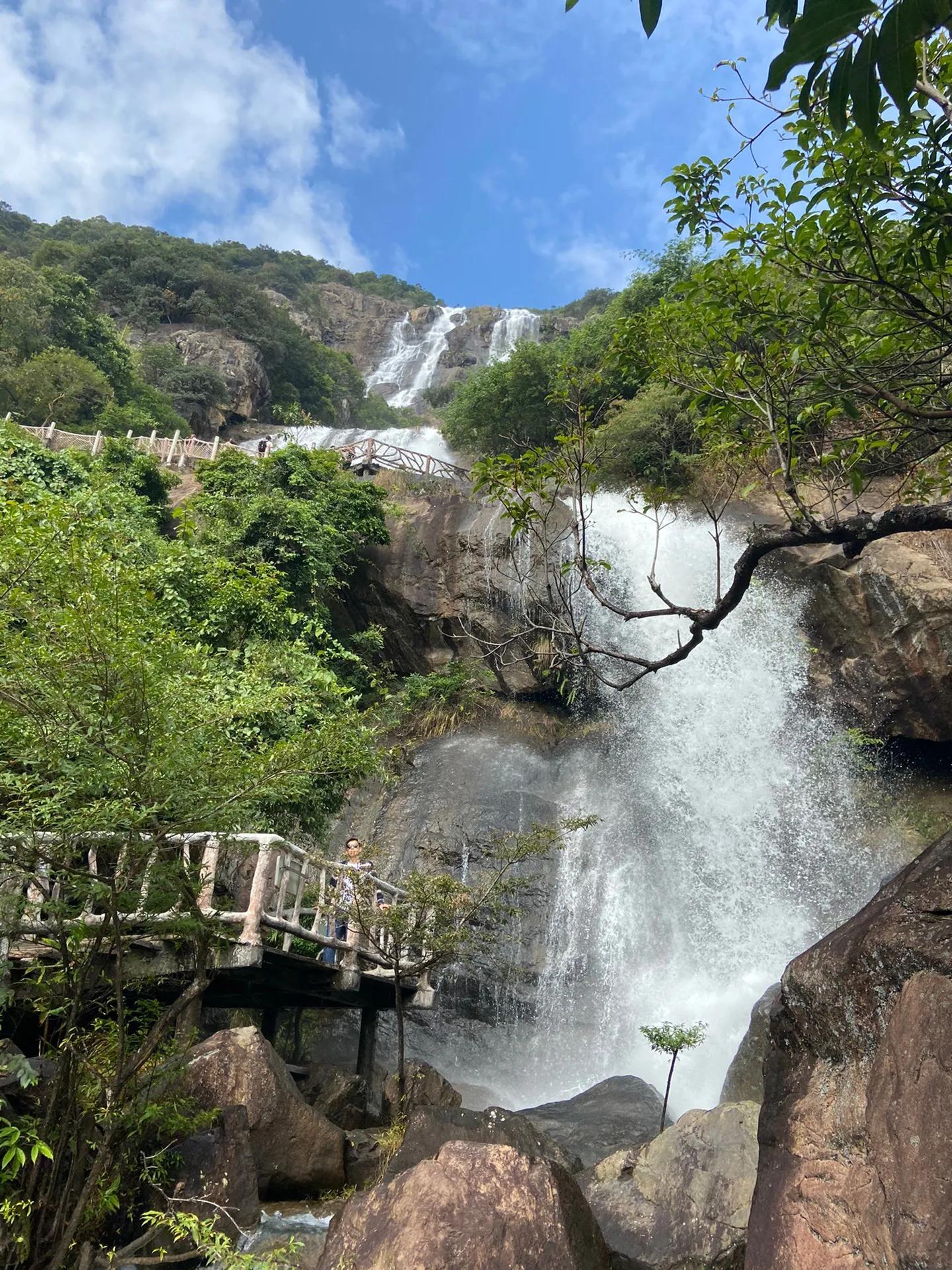 广州白水寨瀑布半人工半自然,广州市白水寨游玩景点