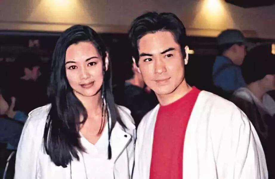 王馨平的爸爸是谁,王馨平的父亲个人简介