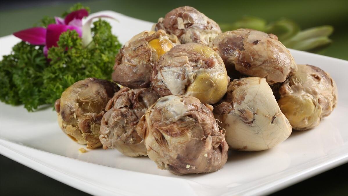 老外不能接受的10大中国美食，中国人却吃得嘎嘎香，直呼：没口福