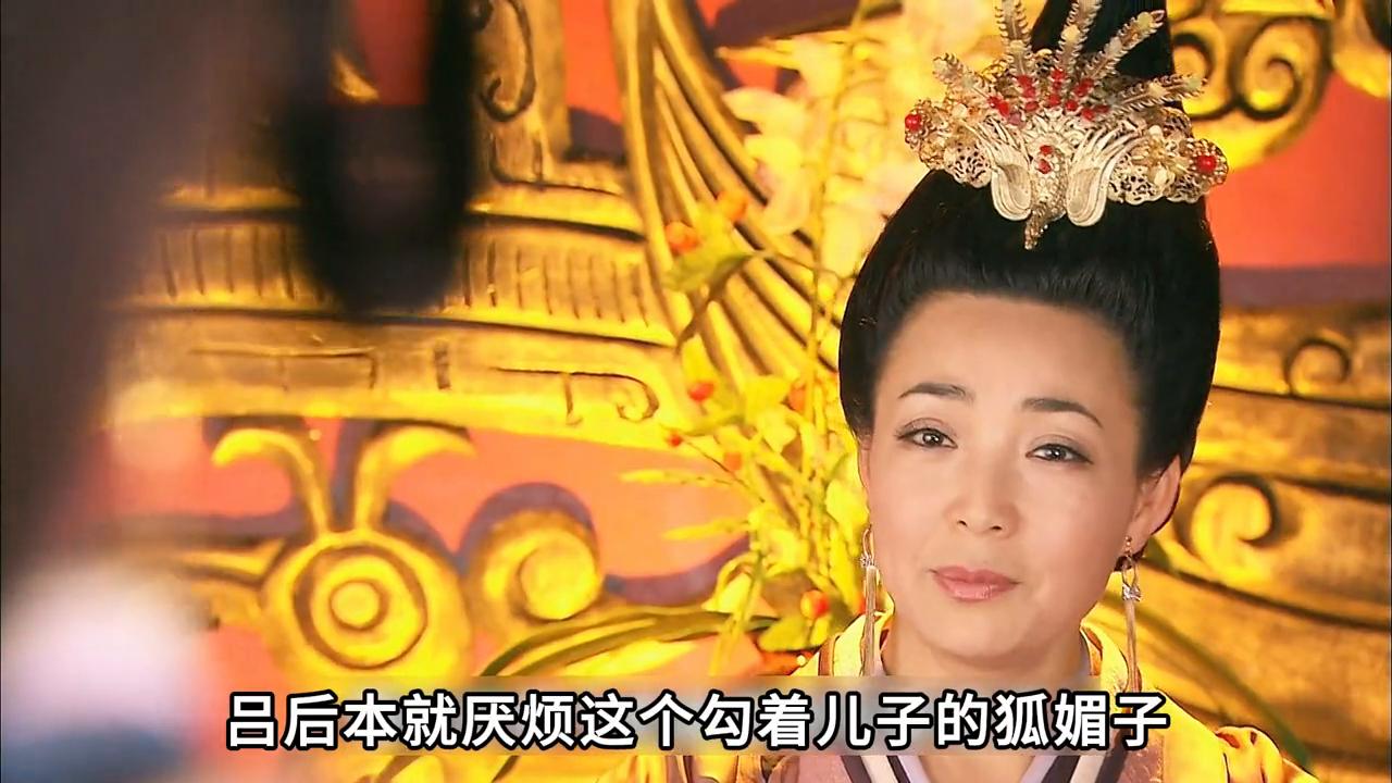 女人褪去自己的衣衫哀求皇上宠幸自己但是不能告诉任何人