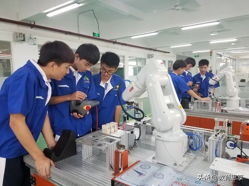 宝山技工学校,龙华区宝山技工学校