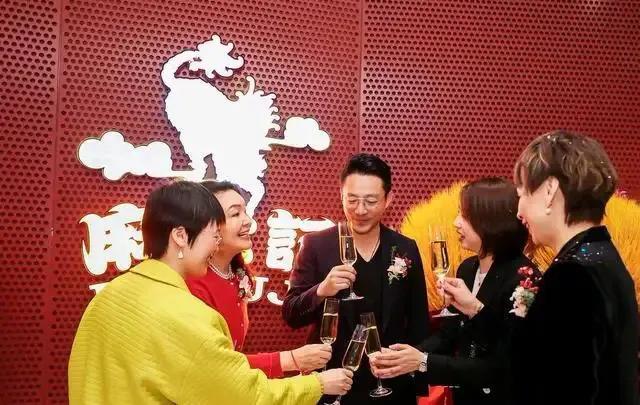 张兰汪小菲现在的产业,张兰支持汪小菲创业