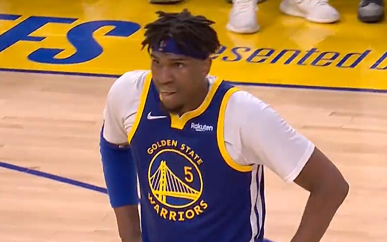 仅得4分，他却疯狂抢下22个篮板球，勇士500万年薪中锋被盛赞