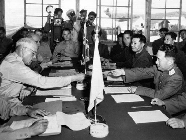 长津湖战役不怕美国的原子弹吗,麦克阿瑟为什么打不过长津湖