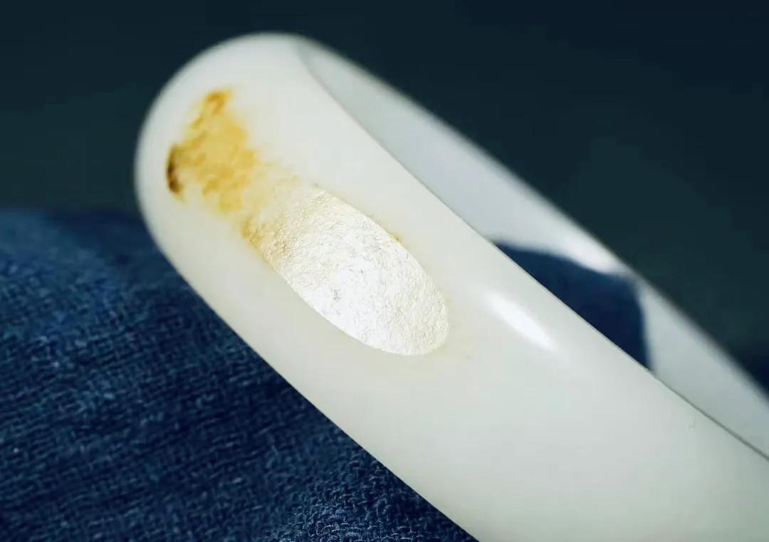 物有所值黄金,两千价位的和田玉手镯