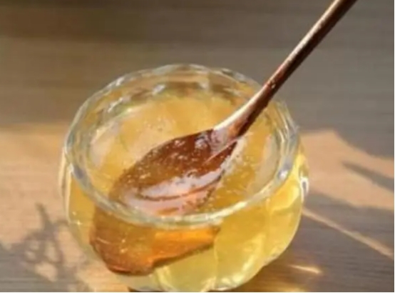 蜂蜜什么时候喝最好早上还是晚上,喝蜂蜜在每天哪个时间最好呢