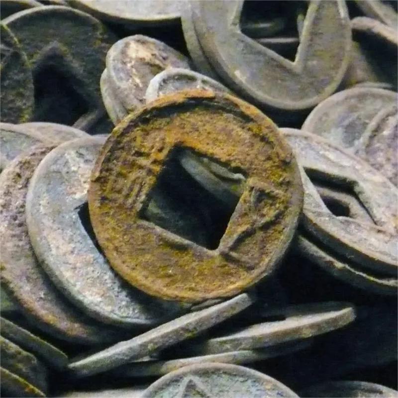 汉代出土的钱币,汉代出土墓葬钱币图片大全