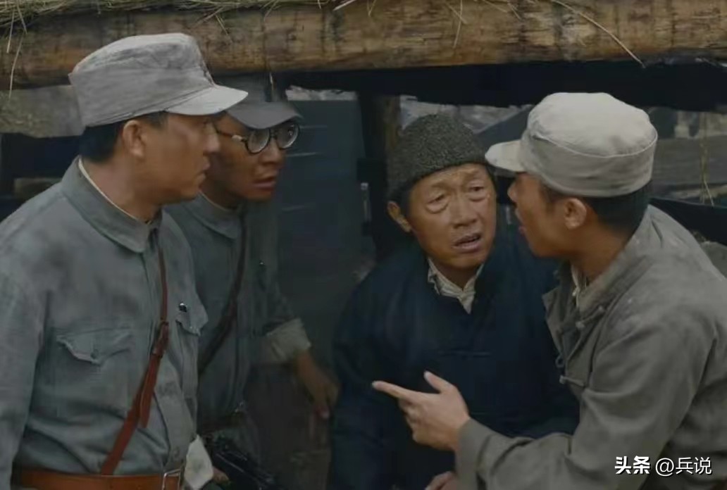 *药弹**不够怎么办？战士说：从敌尸上收*药弹**，是我的老本行