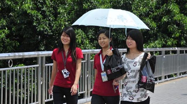 富士康打工妹每天都去接什么人,富士康打工妹亲身经历