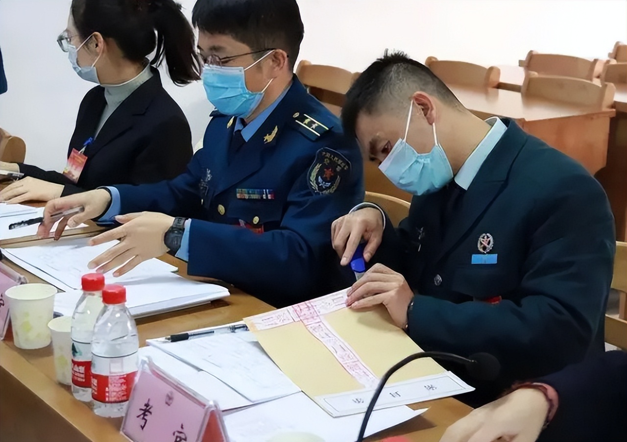 解放军文职人员2023招聘要求,2023军队文职招聘要求