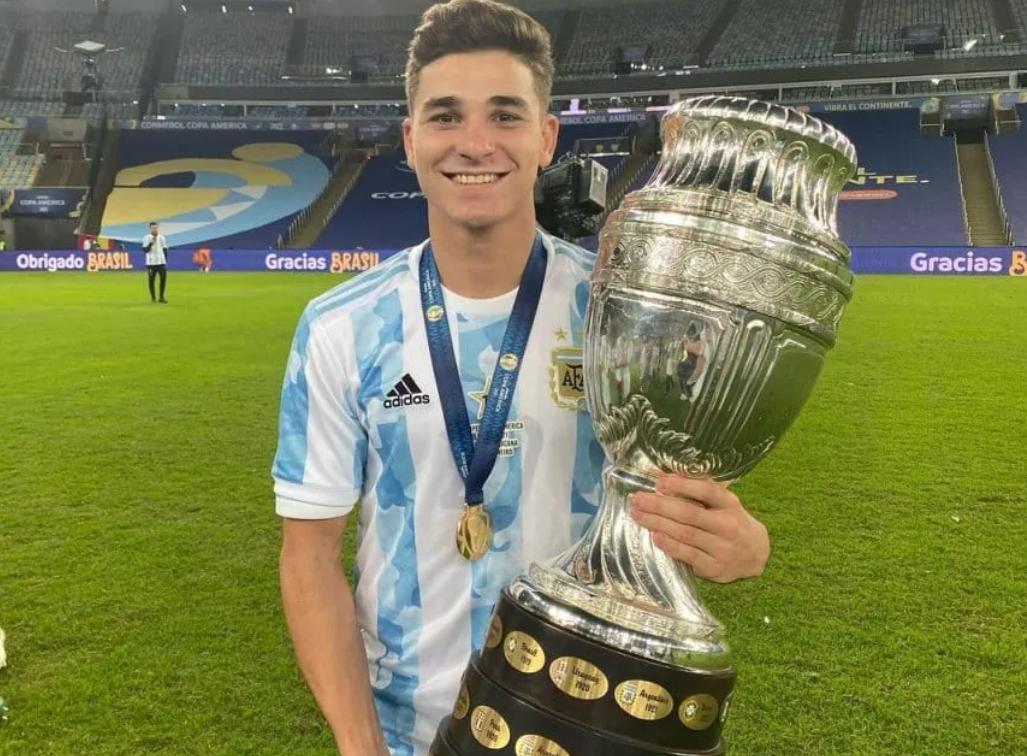 阿根廷球星之阿尔瓦雷斯，被球迷誉为“阿奎罗的接班人”