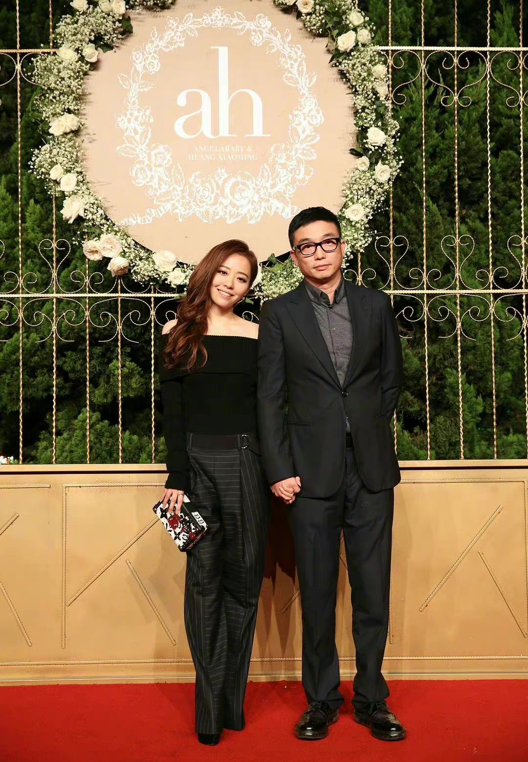 黄晓明Angelababy官宣离婚，回顾当年参加婚礼的嘉宾，物是人非