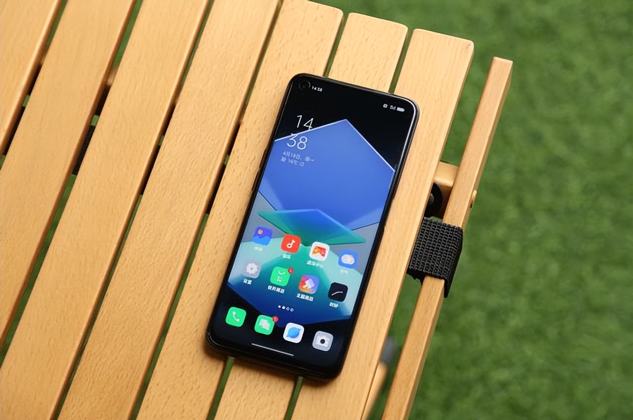 1500元左右的手机哪几款性价比高,预算1000左右可以入手哪几款手机