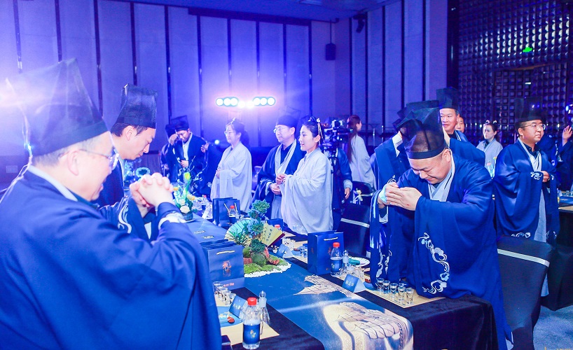 王志纲夜郎古酒,读万卷书行万里路王志纲