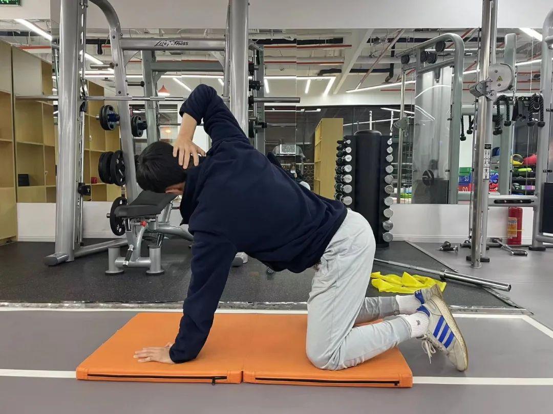 肩袖撕裂的初期应该怎么治疗,一招教你学会肩袖撕裂的mri诊断