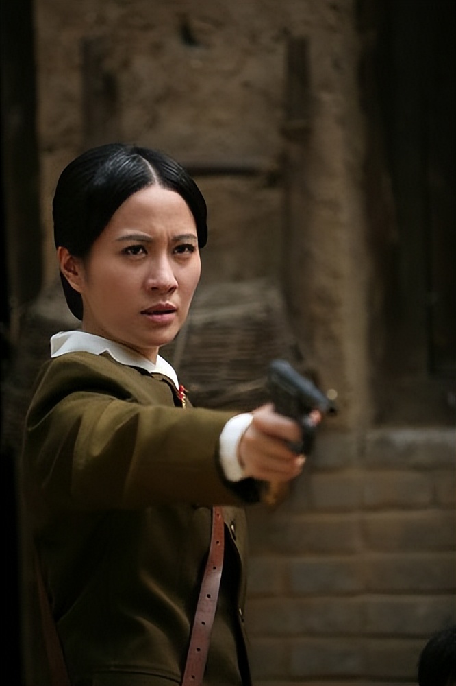 打仗住酒店，战士抹口红，这些抗日剧如果你没看过，恭喜成功避雷