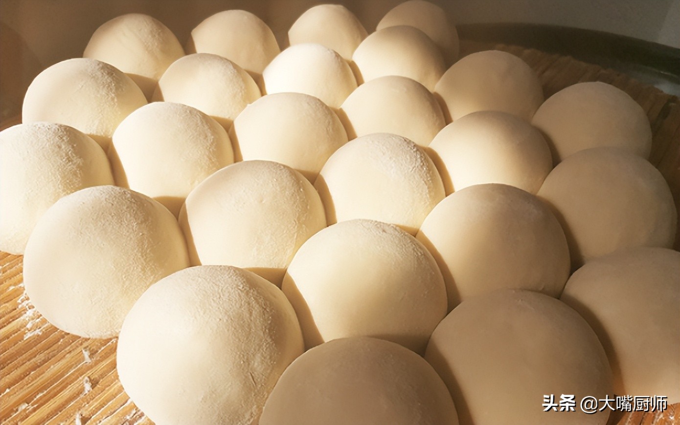 蒸馒头直接放酵母粉不冲开可以吗,蒸馒头直接放碱