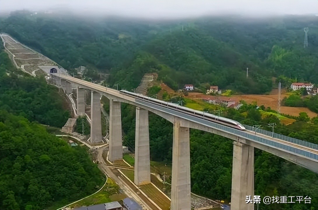 沪渝蓉高铁武宜段WYZQ－3标项目经理部一分部泵车租赁