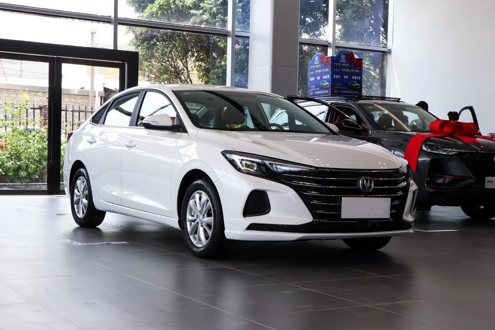 长安逸动搭载哪一款变速箱,长安逸动2013款和2014款区别