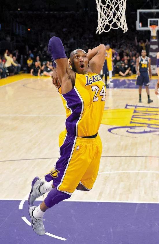 梅西拯救c罗科比,梅西c罗并肩足球拯救地球