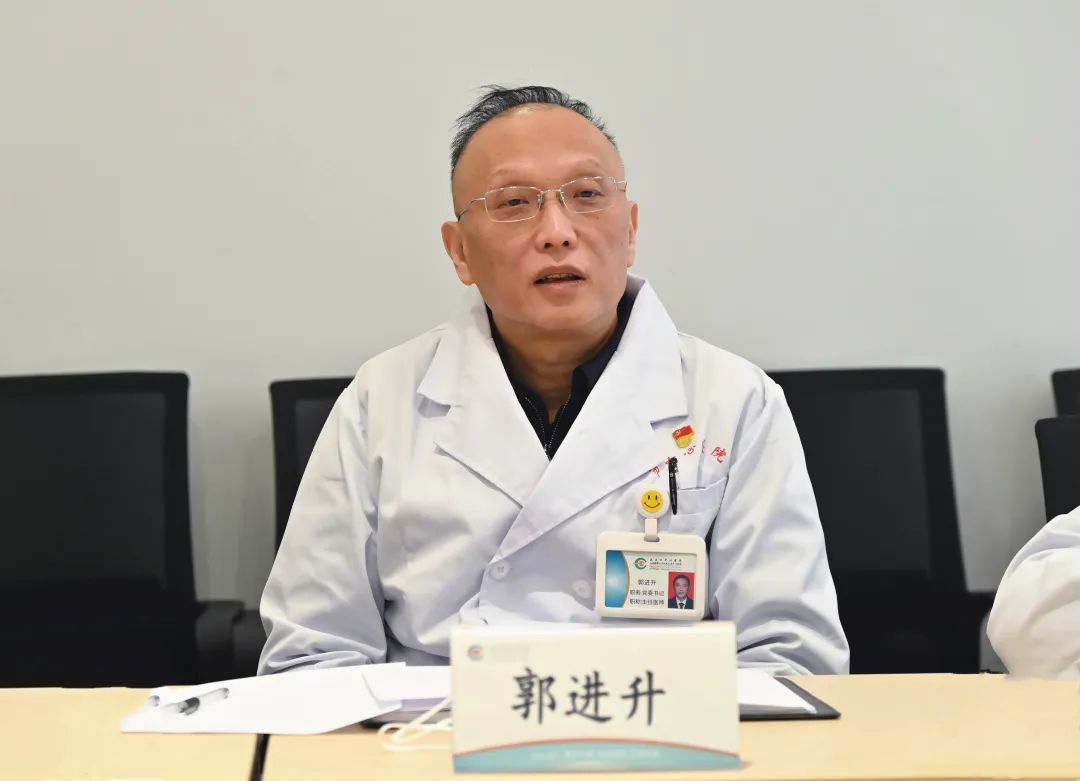 北大医院感染疾病科主任王贵强来院指导肝病中心学科建设工作