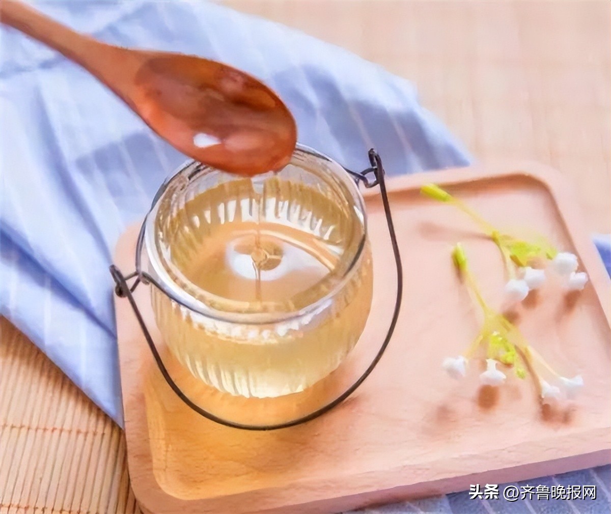 减肥用白醋加蜂蜜还是陈醋加蜂蜜,白醋加蜂蜜减肥好还是不加蜂蜜好