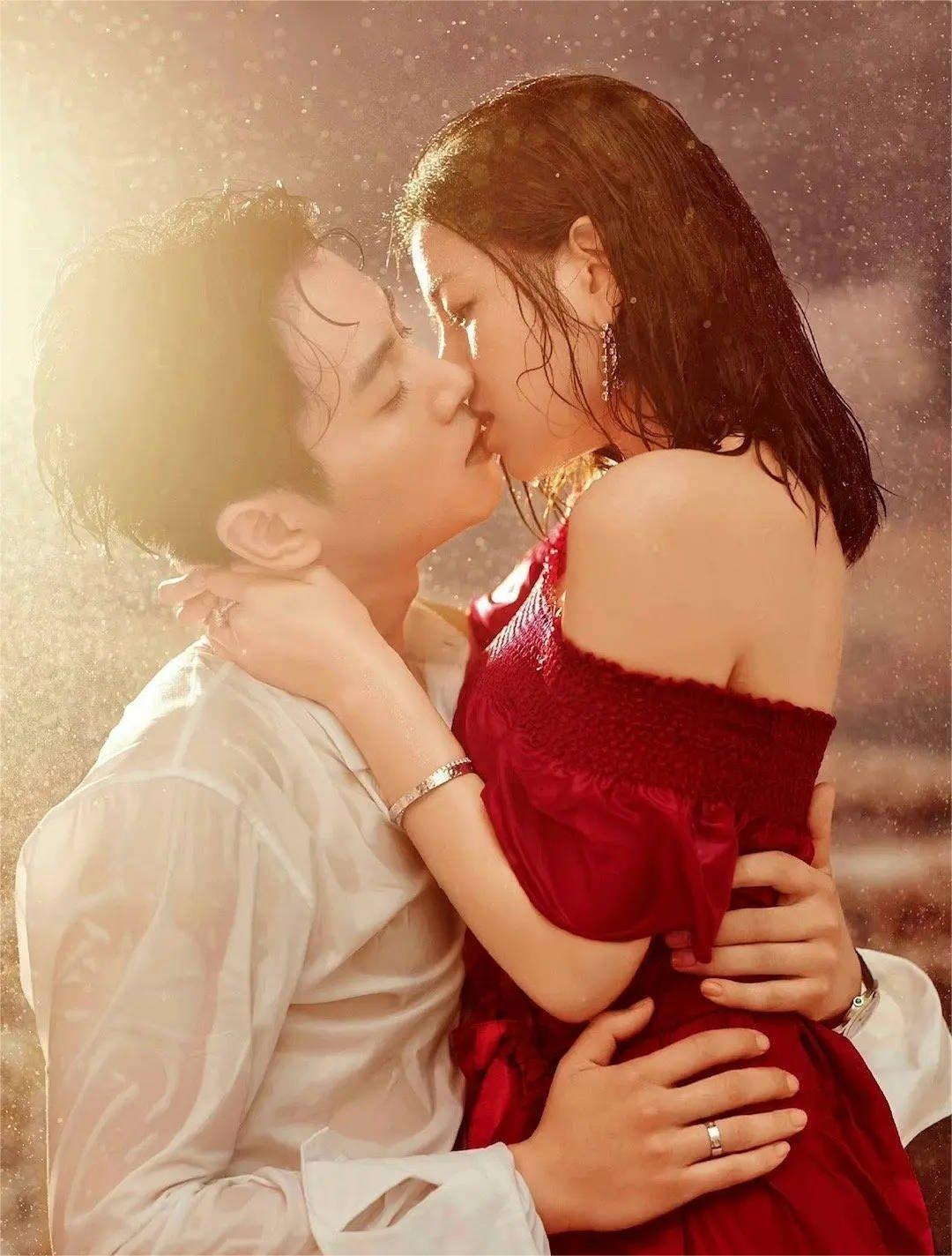 《半熟恋人2》中，陈晓陈妍希的微信头像都是关于对方的，好有爱