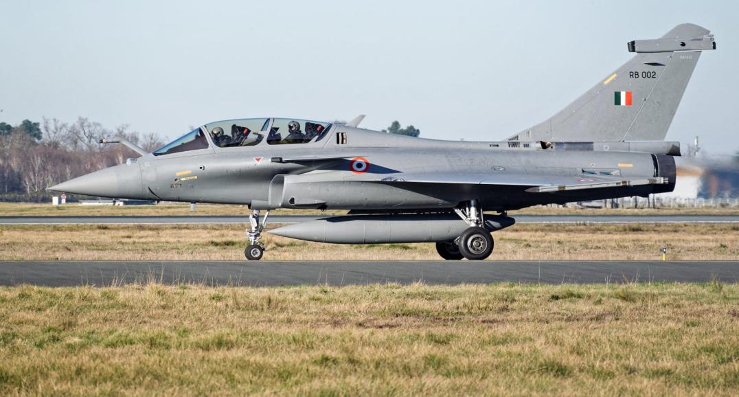 明明互为死敌，印巴却做出相同选择，巴铁买歼10或并非用于空战？