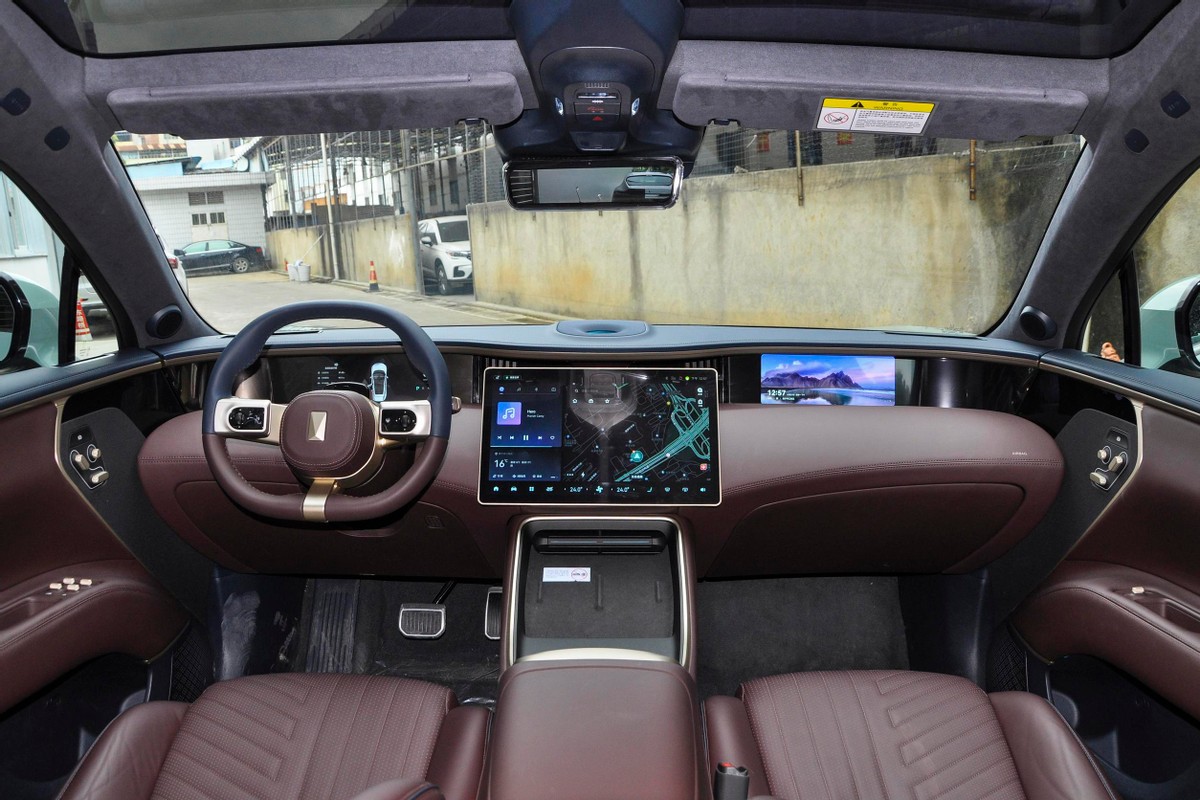 34.99万起的阿维塔11定价高了吗 (阿维塔11实车首发)