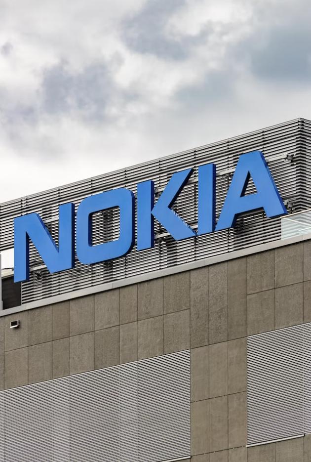 靠副业年入百亿，连苹果都得乖乖交钱，诺基亚为啥还没凉？