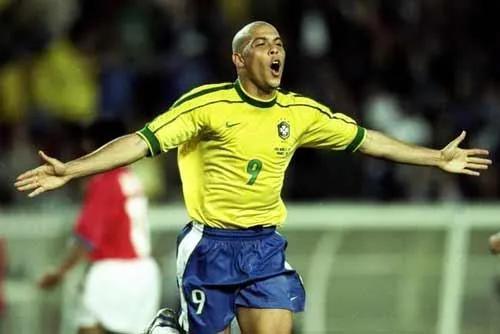 80后记忆中的足坛最佳11人,说出你认为最强的历史球员