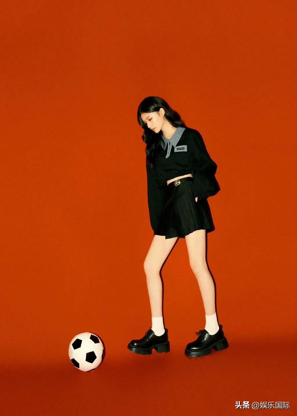 林允抱着白敬亭,林允抱人