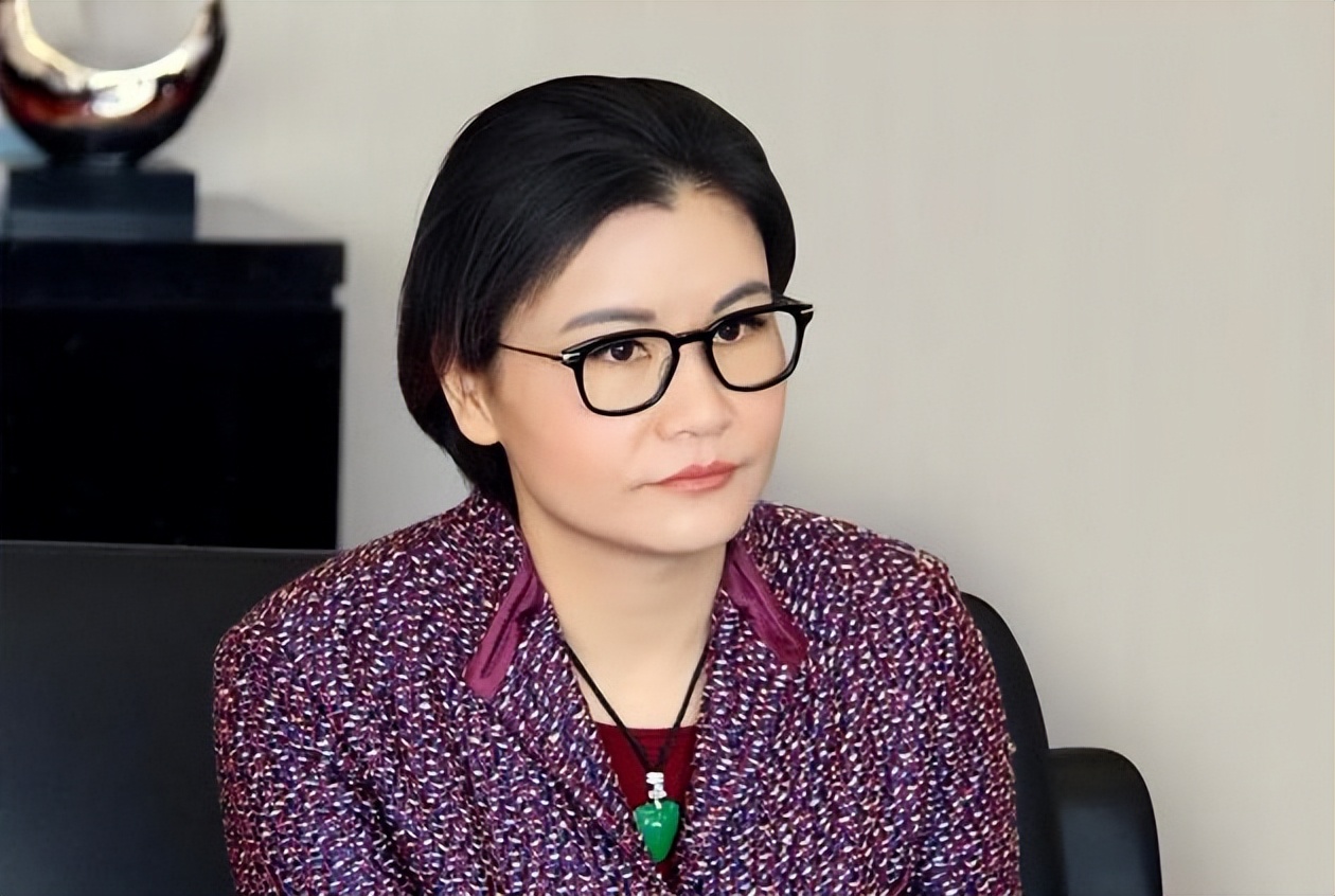 优秀白手起家的年轻富婆,从白手起家到世界500强的富婆