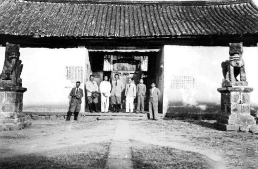 中国最后土皇帝，控制领土1500平方公里，拥有*队军**，世袭到1955年