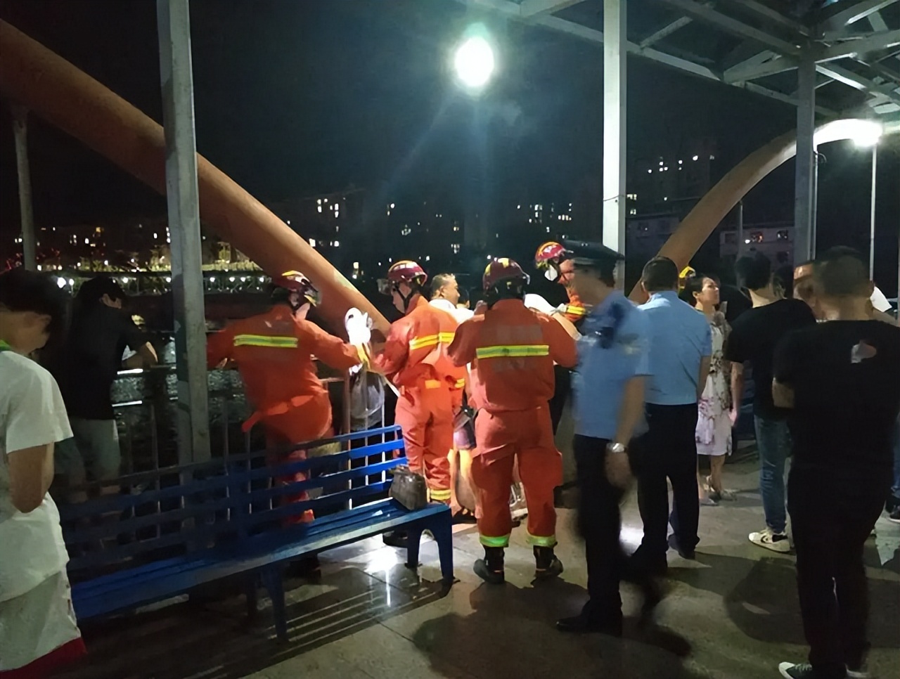 灏忎紮杞荤敓19宀佸皯濂崇尞鍒濆惢,19宀佸皬浼欒交鐢熷皯濂崇尞鍒濆惢