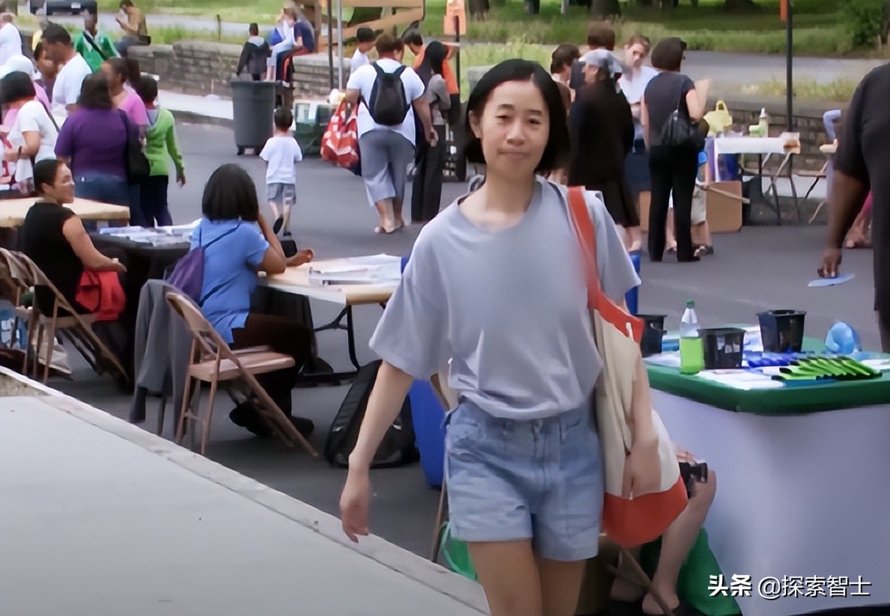 美国女白领20年不买内衣，厕纸晒干重复用，吃的全靠捡，纽约买房