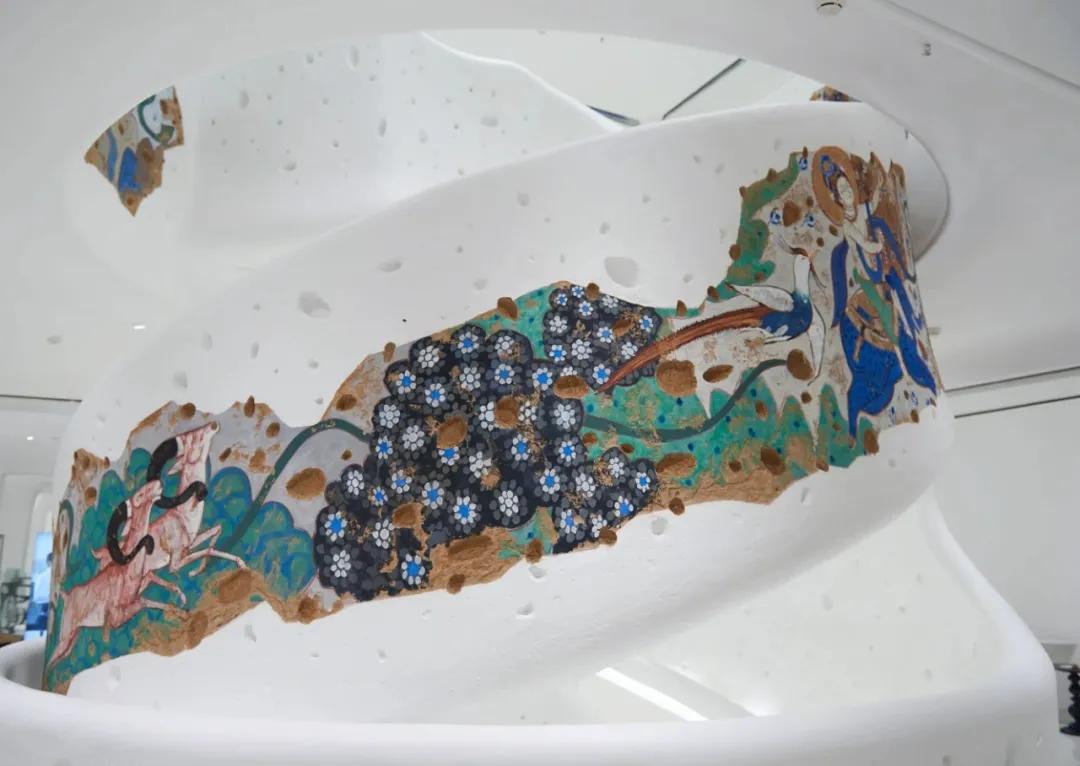 “疯狂大胆”的美克家居洞学馆如何颠覆传统家具店想象？