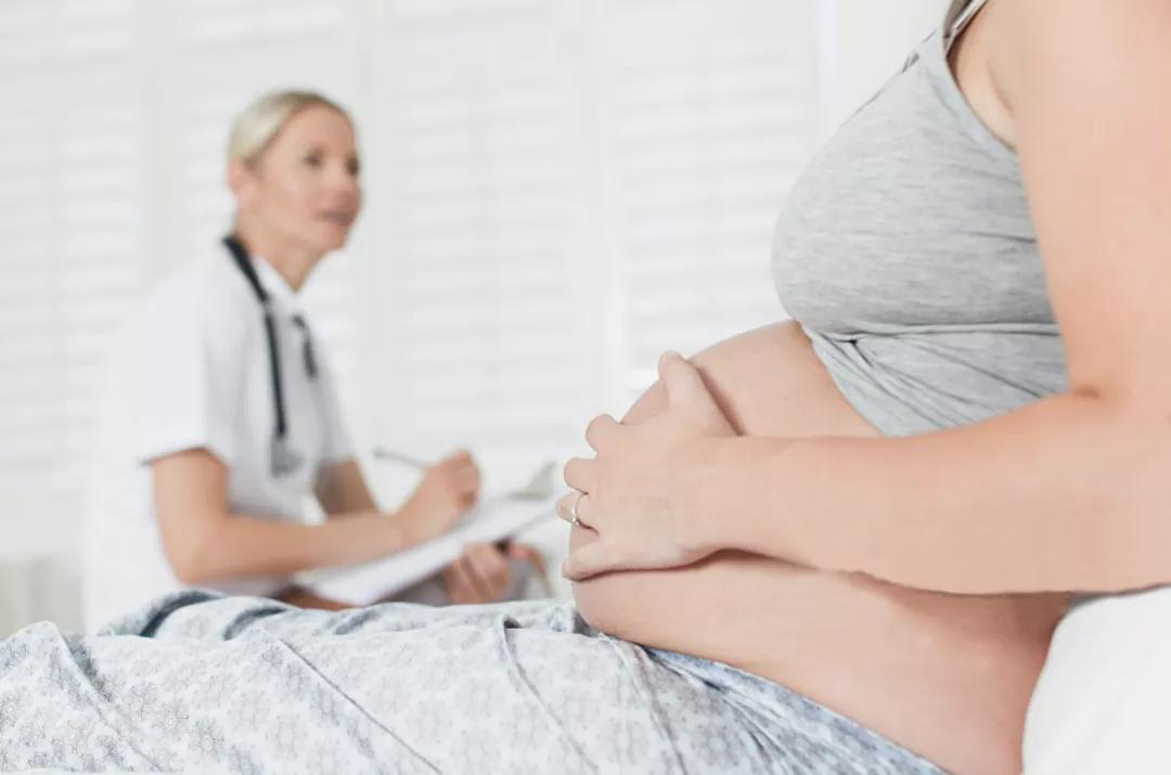 女人顺产后会难受吗,听说顺产会漏尿是真的吗