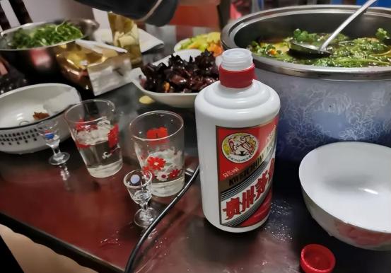 贵州酒宴乱象,贵州茅台白酒乱象
