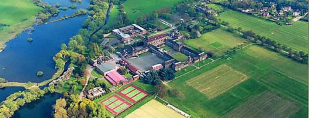 英国王室怎样住进白金汉宫,英国哈罗国际入学条件