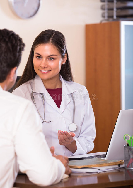 到医院看病预约哪种医生最好,看病选哪个医生最好