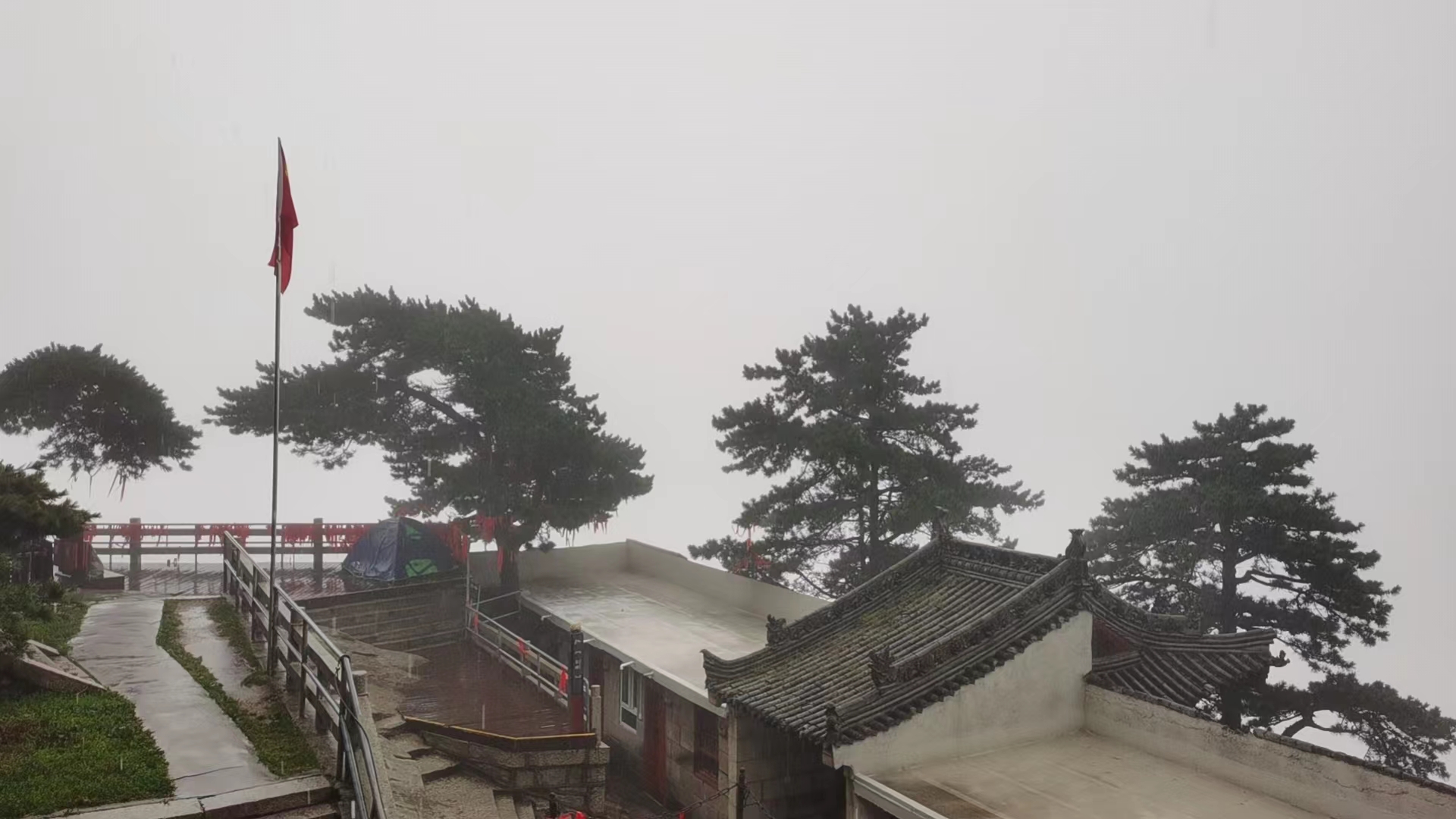 徒步华山悲惨场景,徒步华山要过哪些景观