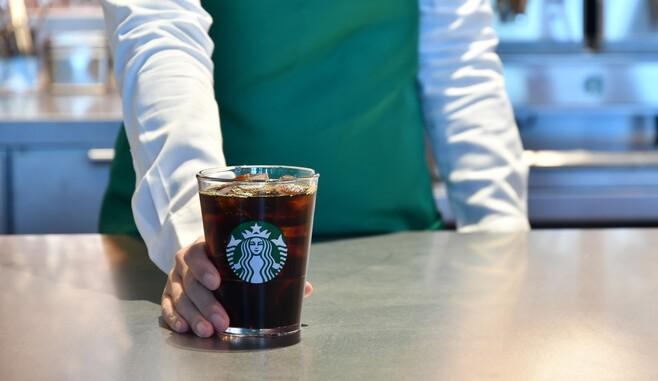 星巴克“租杯子”了！3天返还，随你造！这波环保操作可？