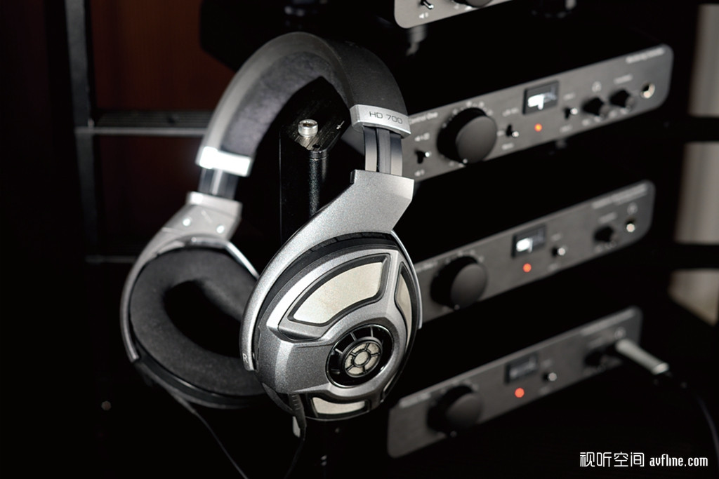 将入门级母带*听设监备**带回家：试听splOne系列产品