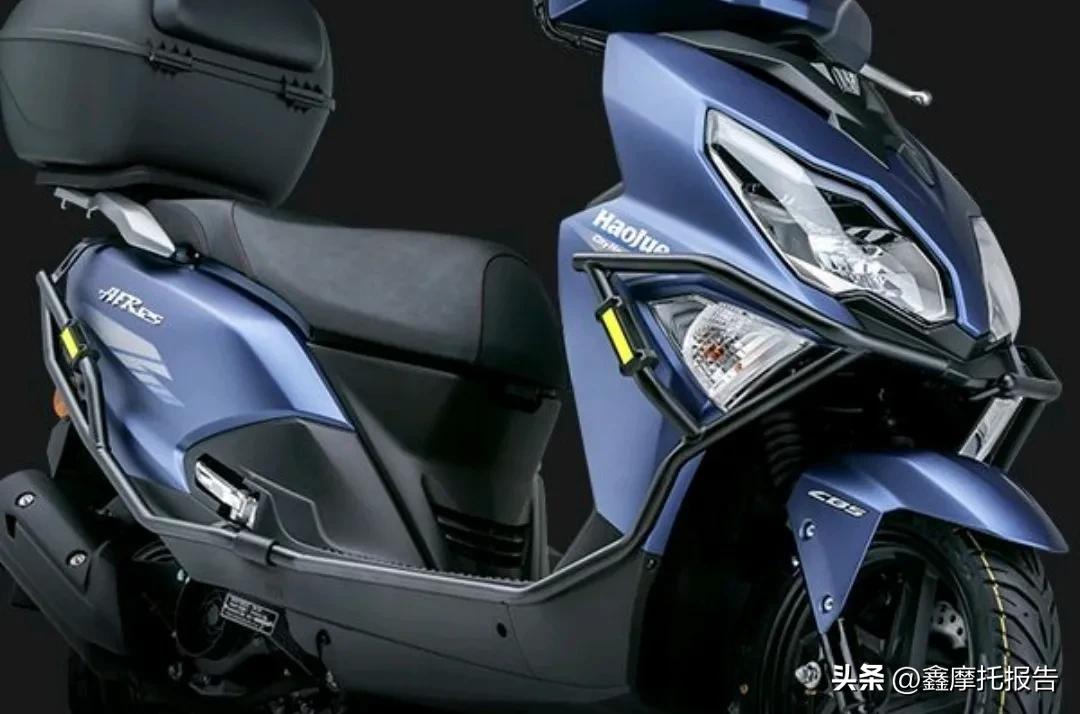QJMOTOR鸿125VS豪爵AFR125/S，国产万元级踏板标杆究竟鹿死谁手
