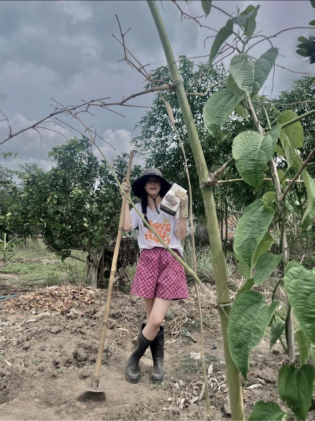 越南农村姑娘骗婚,27岁越南女子假扮富婆