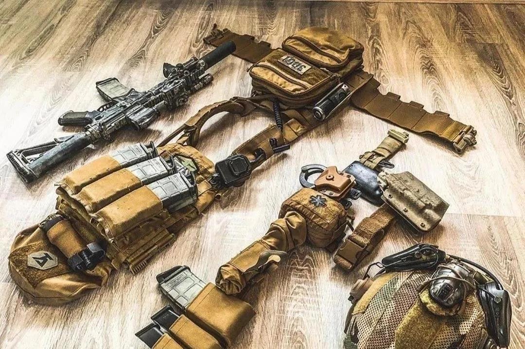 特警商场反恐演练,特警反恐单兵装备